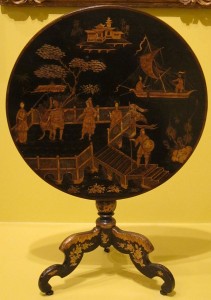 800px-English_tilt-top_table,_late_18th_century,_Japanned_wood_(imitation_black_and_gold_lacquer),_HAA